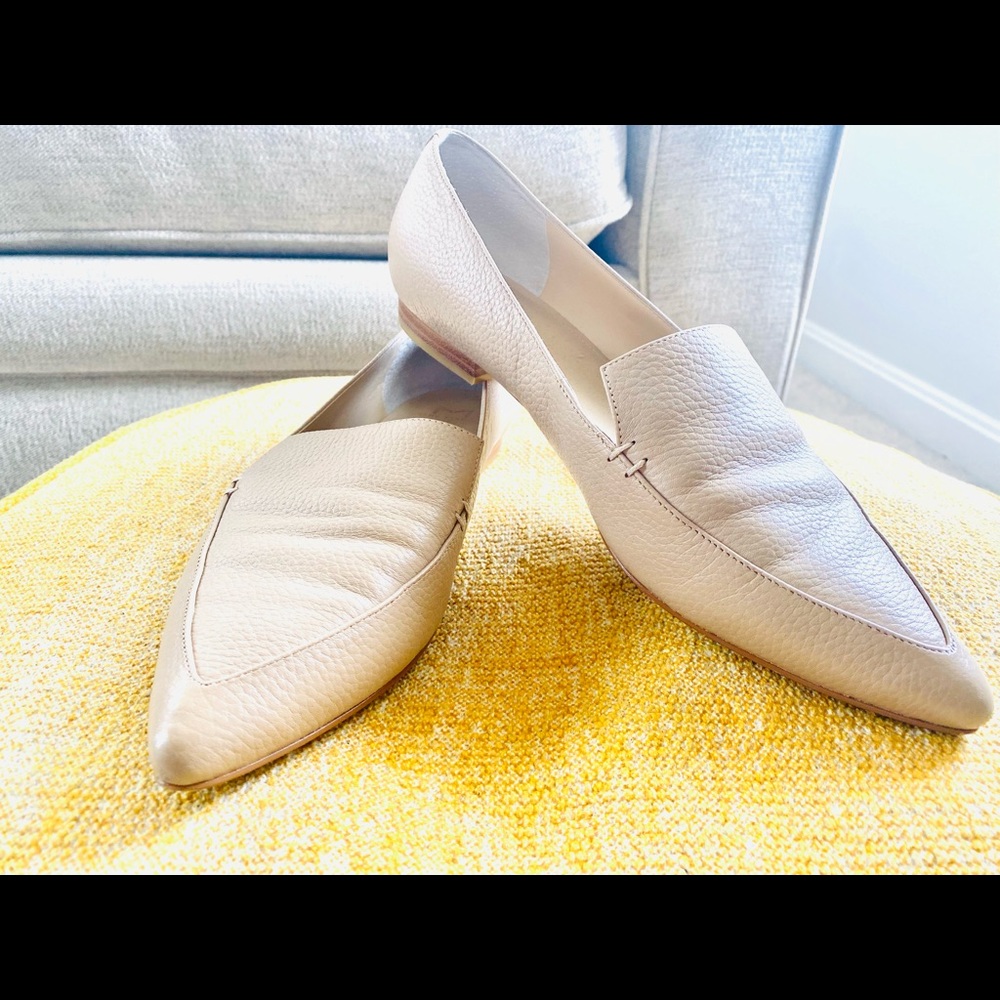 Flat shoes